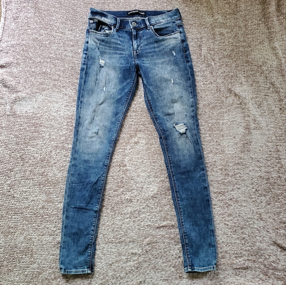 Express Mia Distressed Mid Rise Jean Legging - Picture 2 of 6